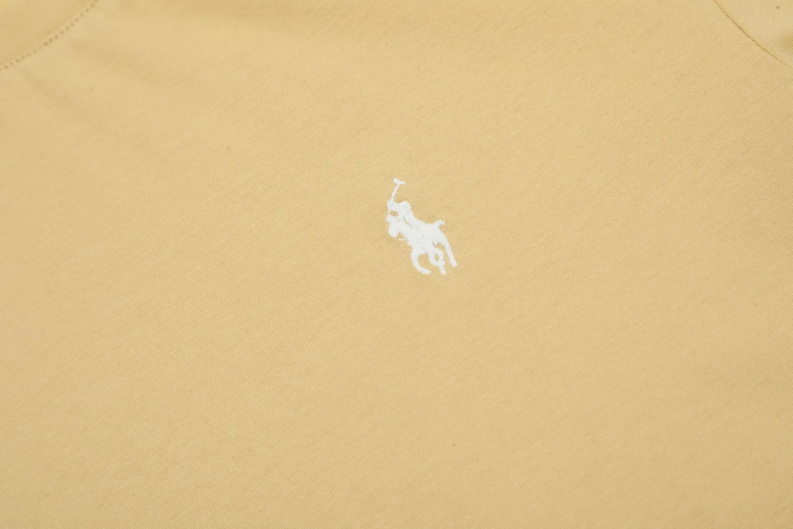 🅿️116 "Top quality" Style number: DS003# (not off the shelves all year round) [Ralph Lauren classic pony embroidered round neck basic short sleeves] ✅Ralph Lauren Ralph Lauren classic basic versatile round neck short sleeves ✅Main supplier platform live broadcast Wholesale entities Replenish when out of stock Not off the shelves ✅ZP quality 1:1 version Scan the code to enter the GF website Z cabinet quality ✅26 pieces of 180g hydrophilic toner 100% cotton fabric, comfortable and soft, strong breathability, high-end, cost-effective, good quality needless to say ✅Restore the original version, the maximum size can be worn up to 210 pounds, loose, comfortable and stress-free ✅Work wear, life wear, suitable for various occasions, must-have recommendation for couples Size: Powder white dark gray blue label light gray white label
